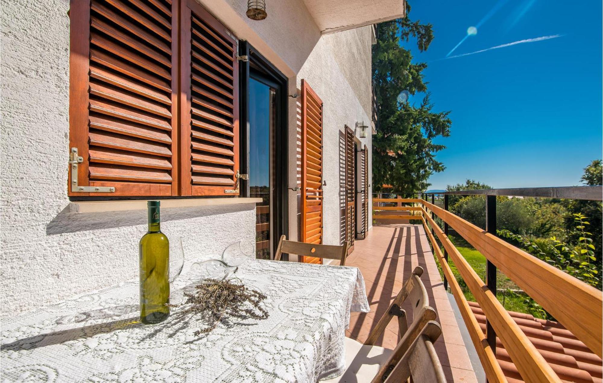 Gorgeous Apartment In Krk With Kitchen Krk Town Εξωτερικό φωτογραφία