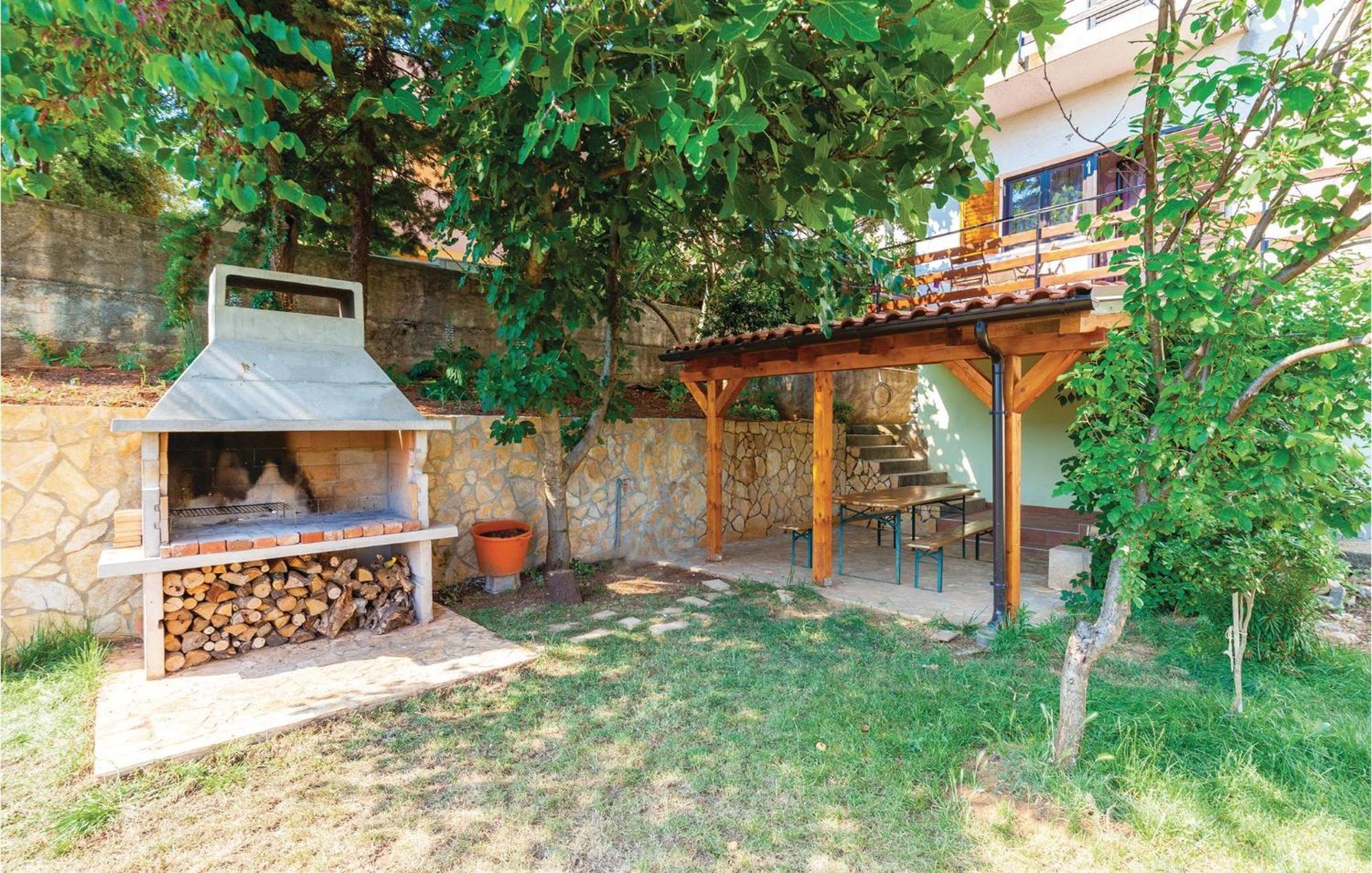 Gorgeous Apartment In Krk With Kitchen Krk Town Εξωτερικό φωτογραφία